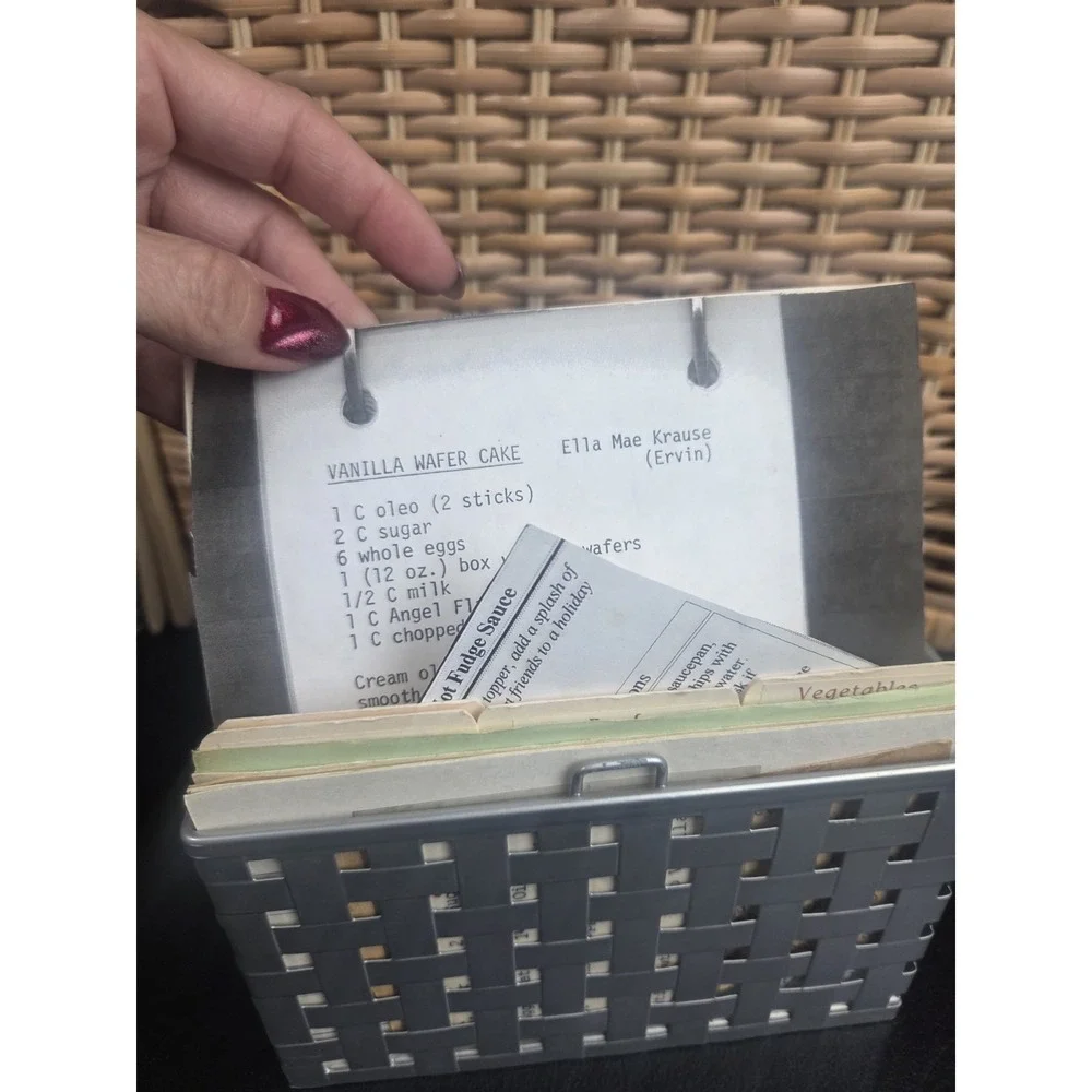 Recipe Box Estate Found Hand Written And Blank Cards Texas North Carolina